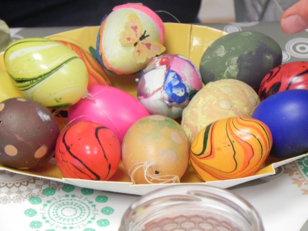 Huevos De Colores 0009